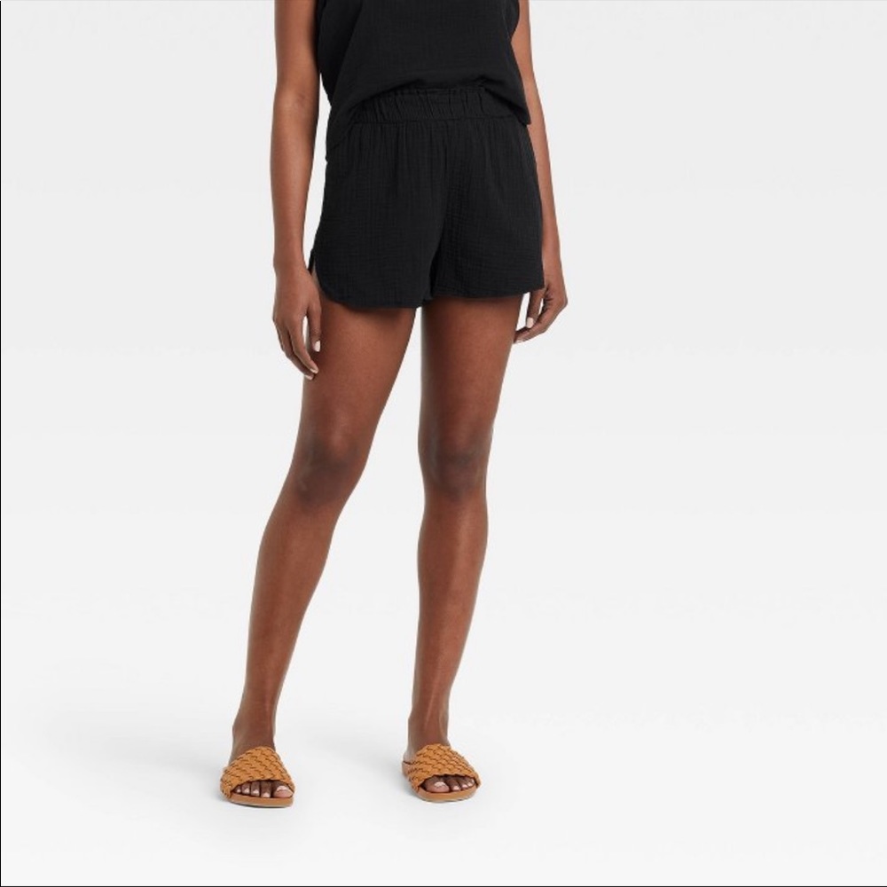 Size large shorts pull on